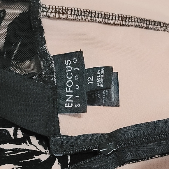 VELVET FLORAL DRESS - Picture 9 of 9